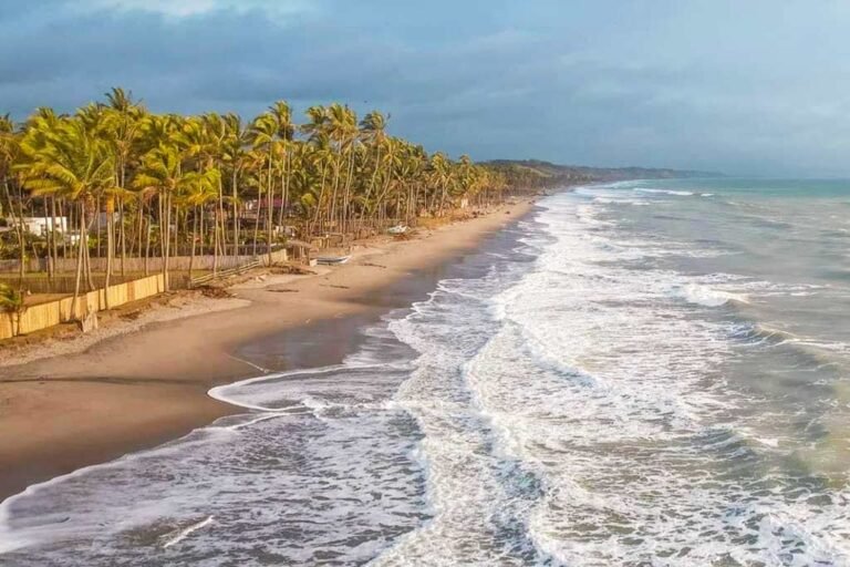 Playa los Frailes, la playa más tranquila de Ecuador continental