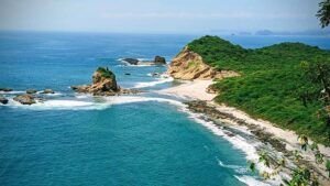 Playa los Frailes, la playa más tranquila de Ecuador continental